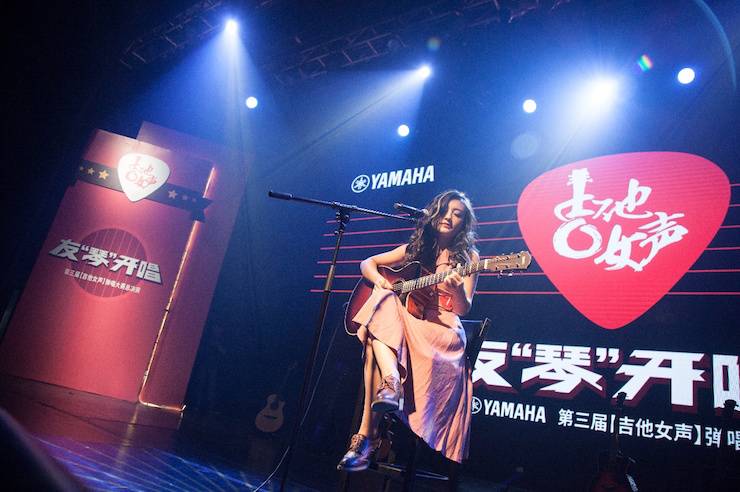 第四届“球盟会吉他女声弹唱大赛”总冠军出炉<br />温格夺冠，董冬冬担任评委